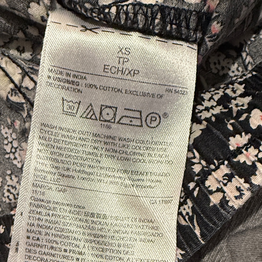 GapBody Floral Print Cotton Poplin Pajama Shorts - Picture 3 of 7